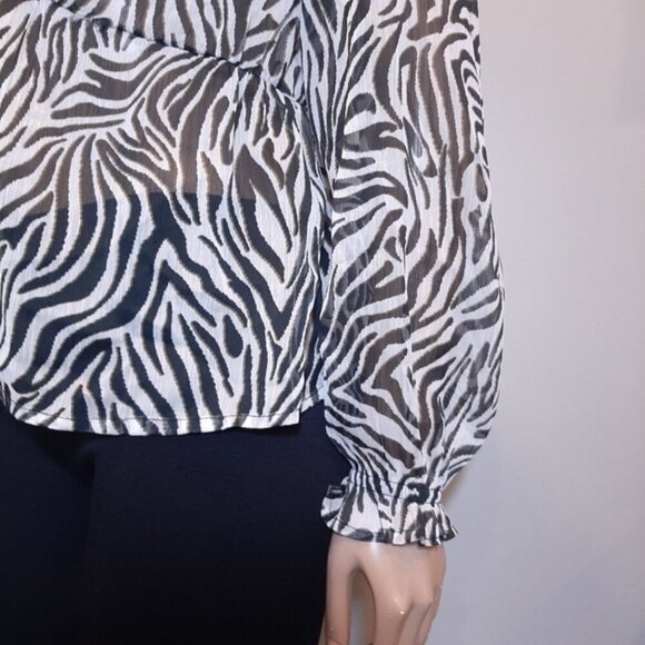 CREAM Zebra Print Blouse Long Sleeve Sheer Plunging Vneck Flowy Buttoned Front - Picture 6 of 15